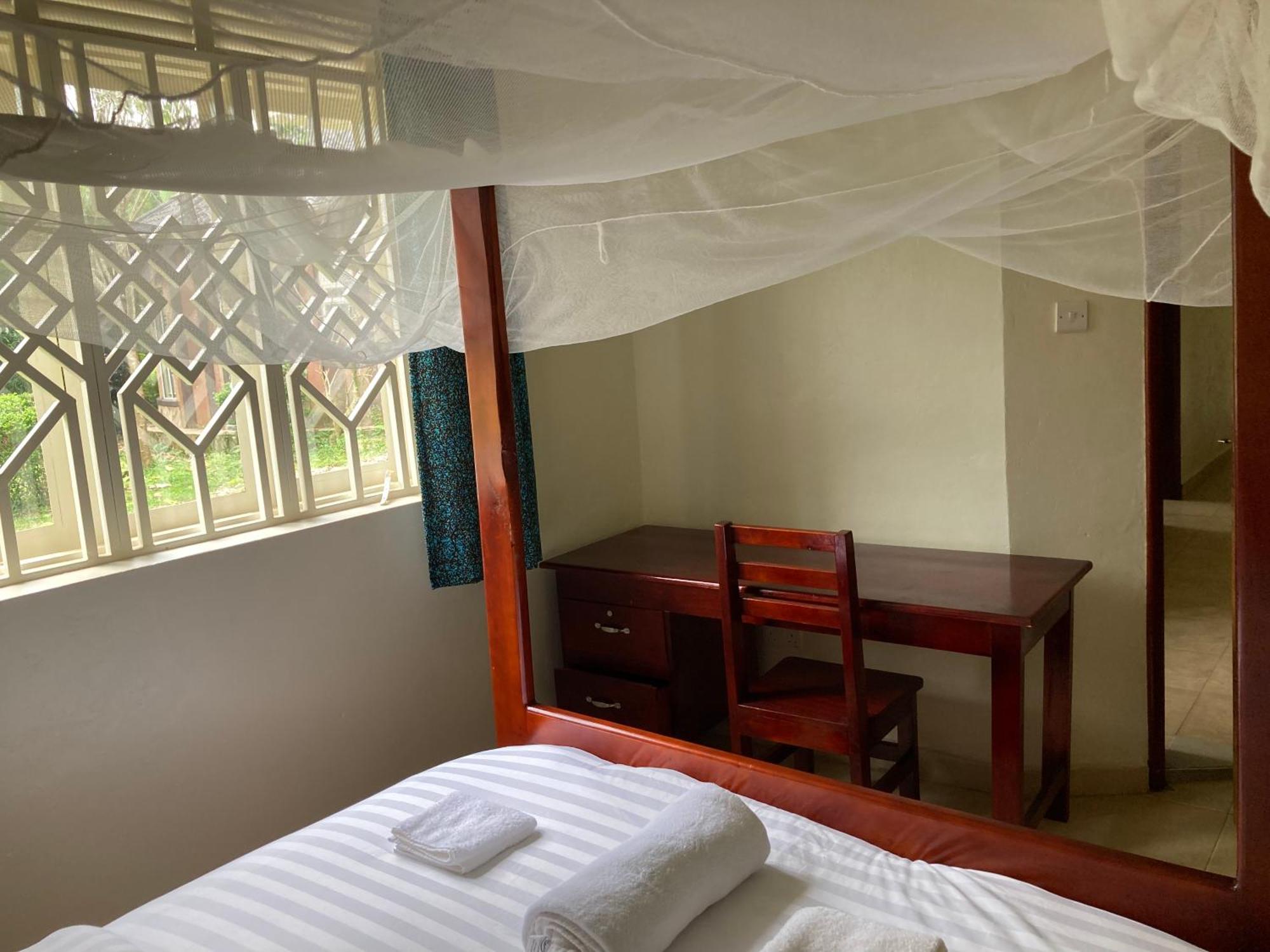 Bwindi Guest House Kanungu Kültér fotó