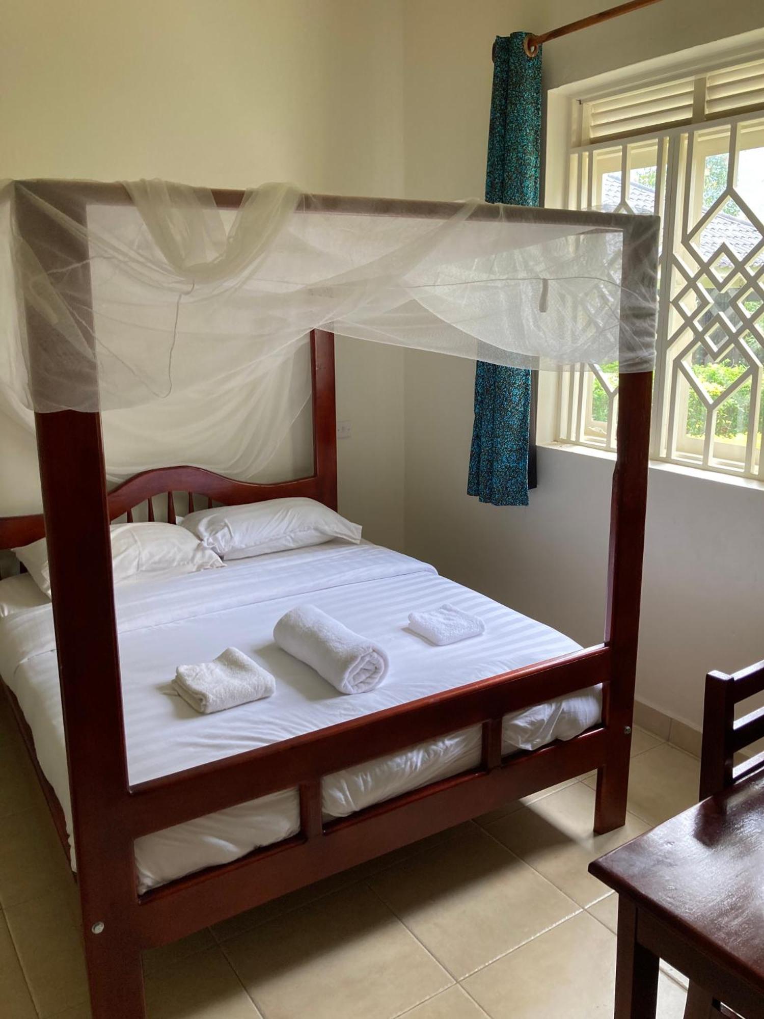 Bwindi Guest House Kanungu Kültér fotó